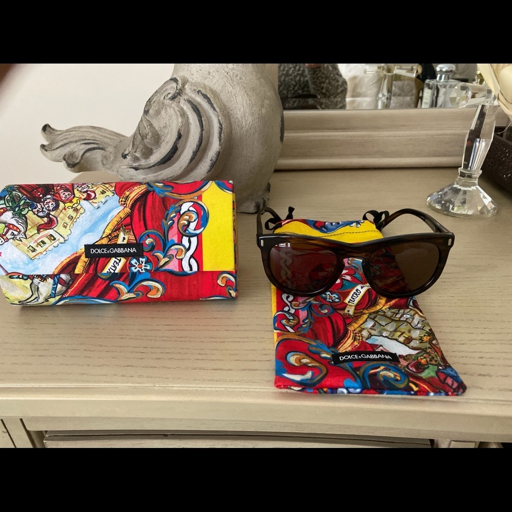 Dolce cabana sun glass